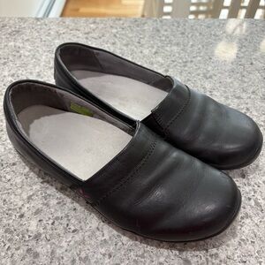 Ahnu Women’s Jackie Pro Leather Casual Slip On Black Loafers Size 9.5